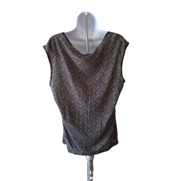 Ann Taylor Loft Top Women XL Black White Chevron Sleeveless Lightweight Corpcore - Picture 2 of 5